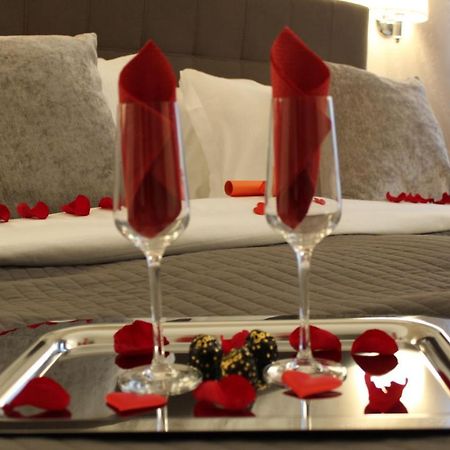 River Luxury Suites โรม ภายนอก รูปภาพ