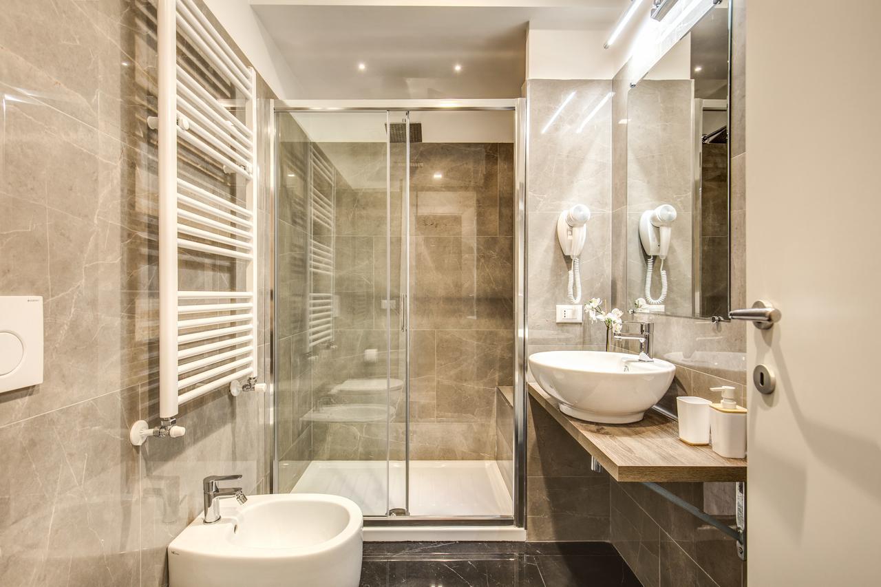 River Luxury Suites โรม ภายนอก รูปภาพ