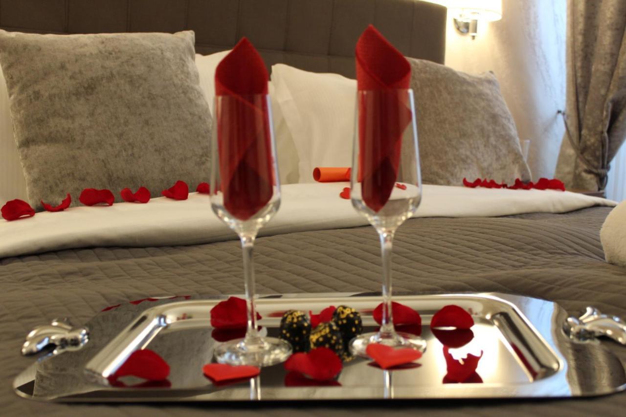 River Luxury Suites โรม ภายนอก รูปภาพ